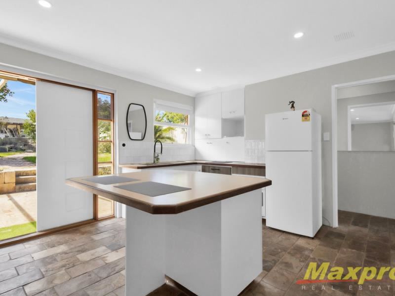 10 Compass Circle, Yanchep
