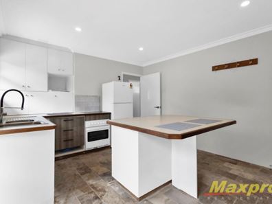10 Compass Circle, Yanchep WA 6035