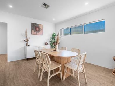 4 Criddle Way, Hammond Park WA 6164