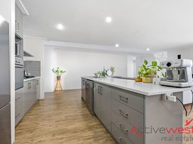 25 Beachcomber Hill, Glenfield WA 6532