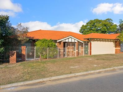 2 Murray Street, Como WA 6152