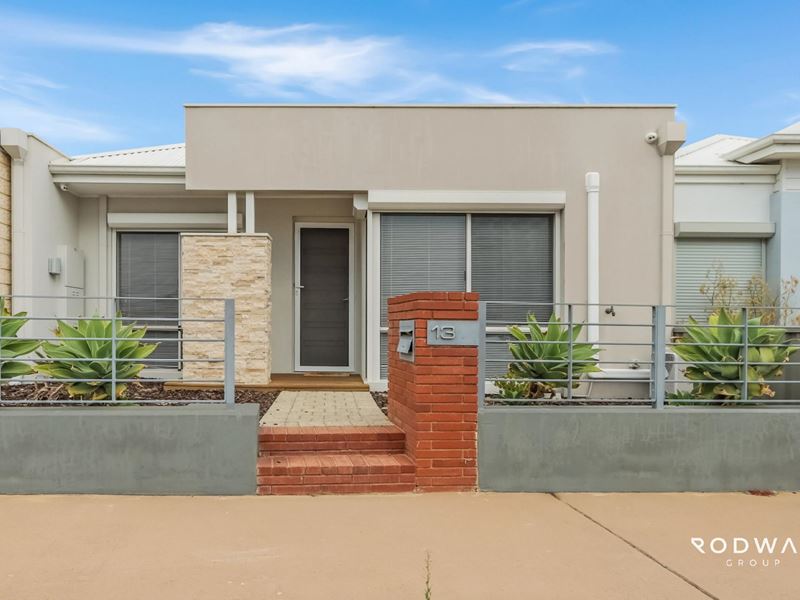13 Carinata Crescent, Byford WA 6122
