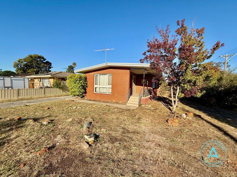32 Clenham Way, Kelmscott WA 6111