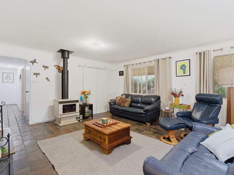 11 Peninsula Road, Bridgetown WA 6255