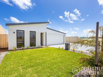 33 Dunraven Road, Two Rocks WA 6037