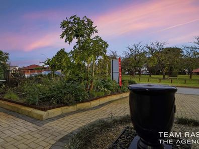 39 Grenache Crescent, Caversham WA 6055