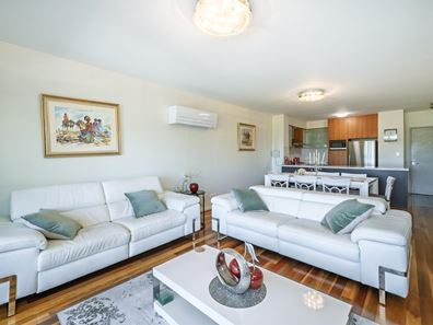 4/25 MELVILLE PARADE, South Perth WA 6151