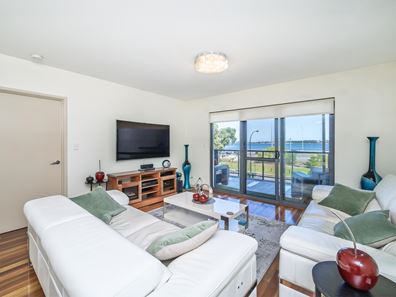 4/25 MELVILLE PARADE, South Perth WA 6151