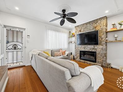 49 Wheyland Street, Willagee WA 6156