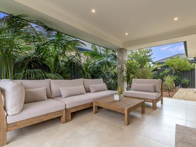 51 Fairweather  Drive, Piara Waters WA 6112