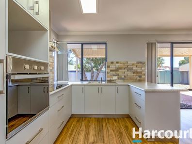 3 Lavender Gardens, Halls Head WA 6210