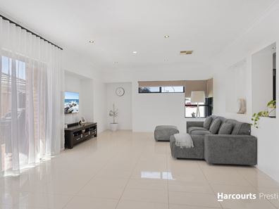 10 Harlequin Pass, Southern River WA 6110