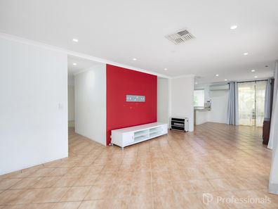14 Turee Gardens, Ballajura WA 6066