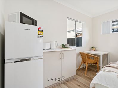 Room/6  136 Broadway, Bayswater WA 6053