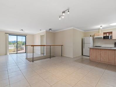 3/2 Hogarth Street, Cannington WA 6107