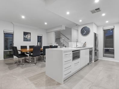 122C Hillsborough Drive, Nollamara WA 6061