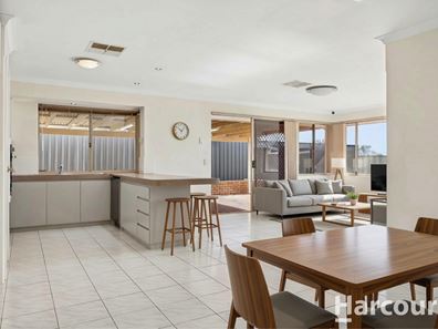 14 Longridge Rise, Quinns Rocks WA 6030