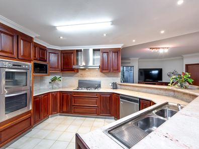 39 Appian Way, Hamersley WA 6022