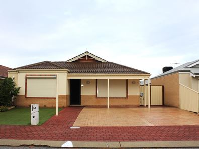 12 Laredo Bend, Port Kennedy WA 6172