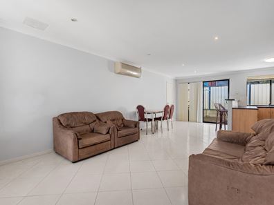 42B Kingsfold Street, Balga WA 6061