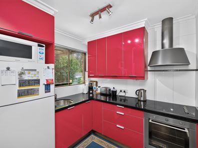 10/16 GWENYFRED ROAD, Kensington WA 6151