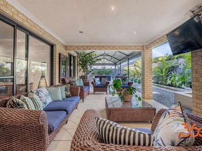 8 Daplin Way, Aveley WA 6069