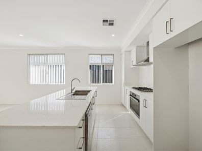 5 Quandong Road, Henley Brook WA 6055