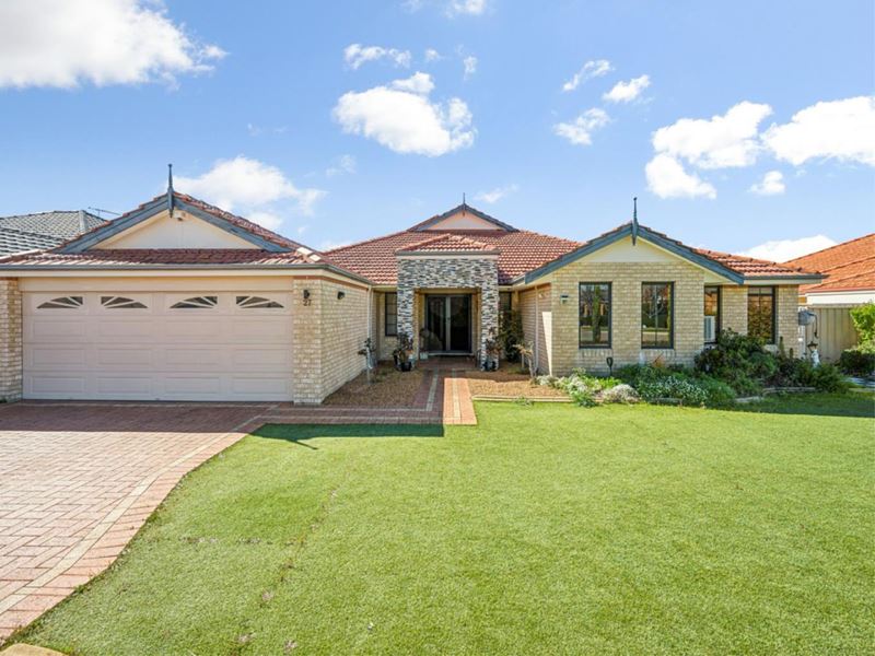 27 Kingsland Loop, Canning Vale WA 6155