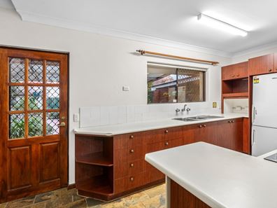 3/8 Shelley Road, Kalamunda WA 6076