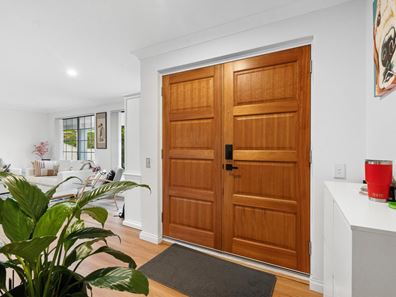 16 Gloucester Court, Willetton WA 6155