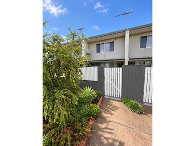 9/6 Myoporum Street, Kambalda West WA 6442
