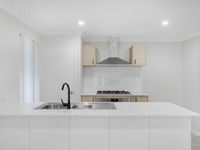 5 Epidote Road, Treeby WA 6164
