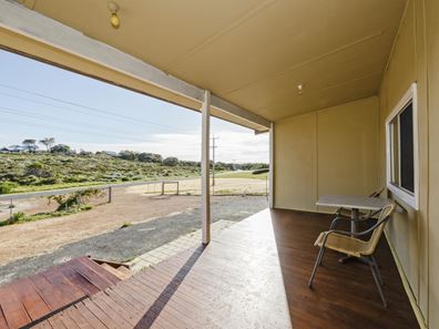 18 Mortimer Road, Guilderton WA 6041