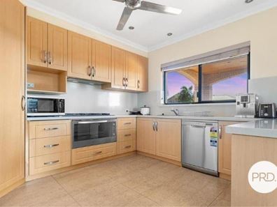 26 Yirrawari Street, Baynton WA 6714