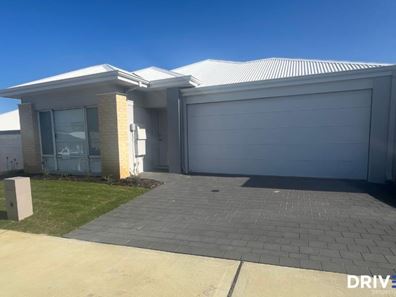 8 Enchanted Circuit, Baldivis WA 6171