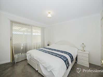 13/28 Marangaroo Drive, Marangaroo WA 6064