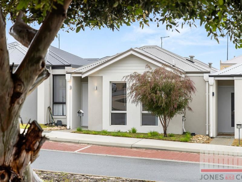 17 Lowlands Road, Two Rocks WA 6037