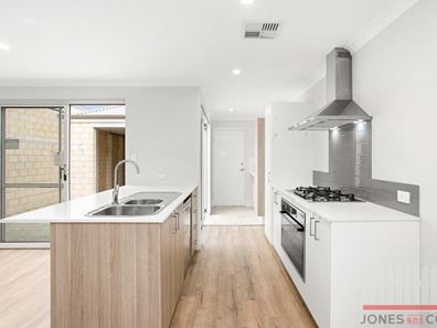 17 Lowlands Road, Two Rocks WA 6037