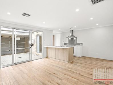 17 Lowlands Road, Two Rocks WA 6037
