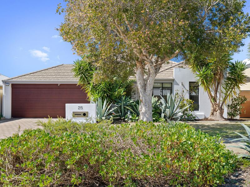 25 Broadstone Vista, Meadow Springs WA 6210