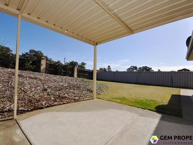 16 Garret Corner, Parmelia WA 6167
