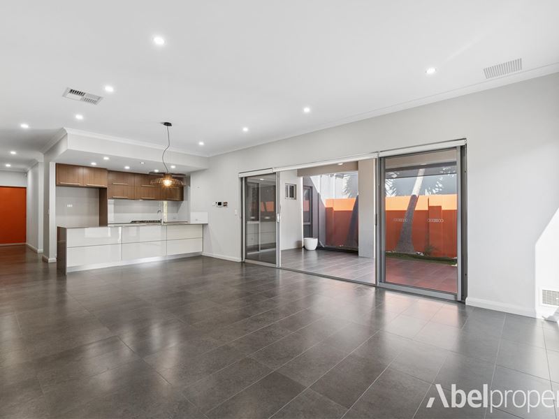 5A Kelby Close, Morley WA 6062