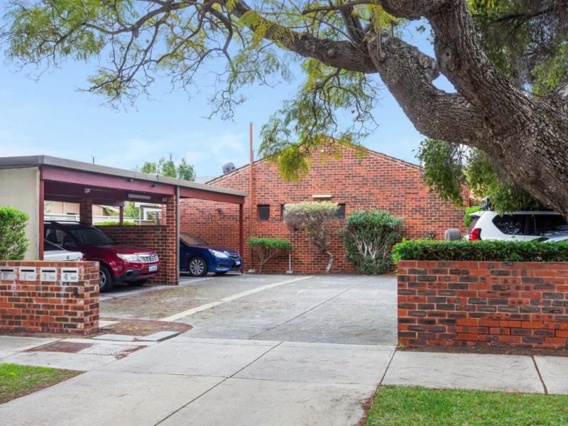 1/4 Strickland Street, South Perth WA 6151