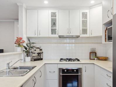 1/4 Strickland Street, South Perth WA 6151