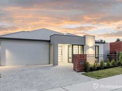 11 Bulloo Loop, Ellenbrook WA 6069