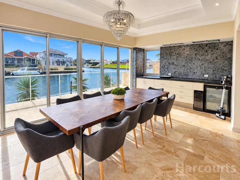 44 Leisure Way, Halls Head WA 6210