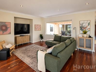 44 Leisure Way, Halls Head WA 6210