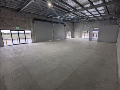 4/6 Dollyup Street, Stake Hill WA 6181