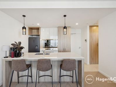 305/6 Baumea Way, Innaloo WA 6018
