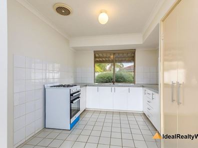 4 River Bank Drive, Gosnells WA 6110
